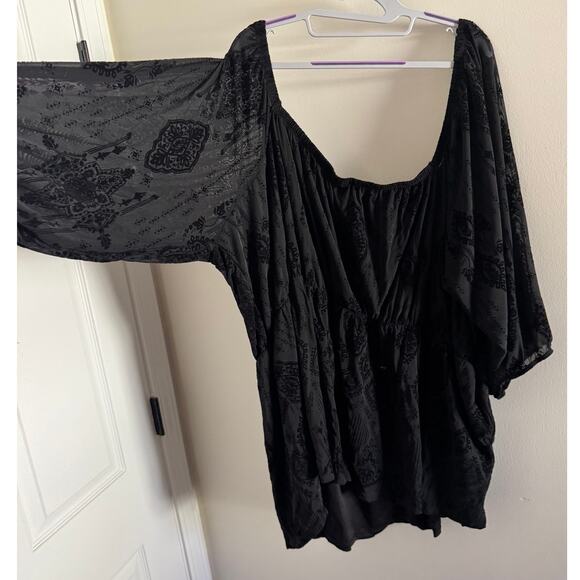 Torrid Size 6 Black Flocked Mesh Square Neck Puff‎ Sleeve Peasant Top Stretch - Picture 2 of 5